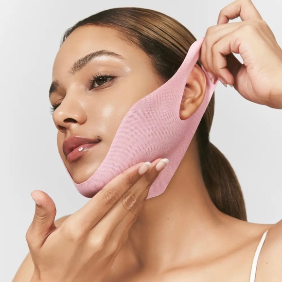 Round Lab Camellia Deep Collagen V Lifting Gel Mask - Picture 5 of 6